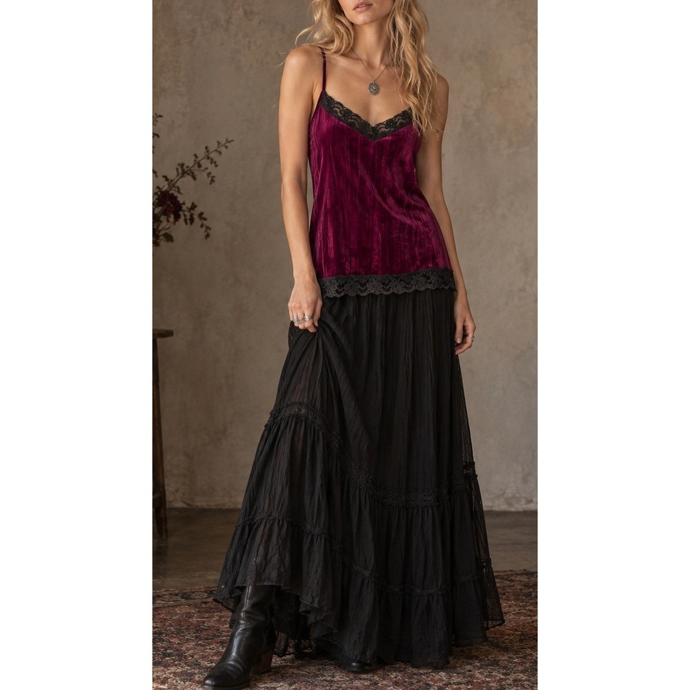 No Boundaries Womens Burgundy Velvet Lace Trim Cami Top Size L Whimsigoth Grunge